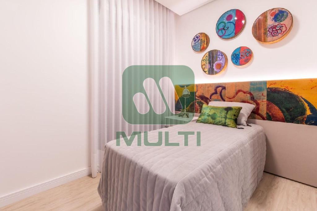 Apartamento à venda com 4 quartos, 216m² - Foto 17