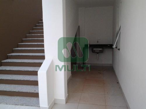 Casa à venda com 3 quartos, 200m² - Foto 12