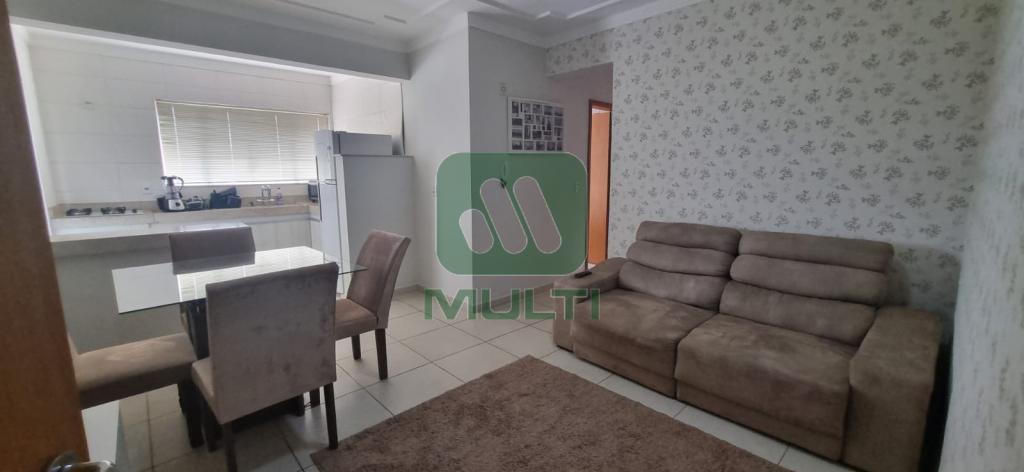 Apartamento à venda com 2 quartos, 57m² - Foto 1