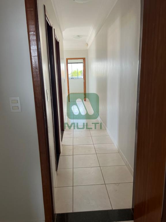 Casa à venda com 3 quartos, 250m² - Foto 10