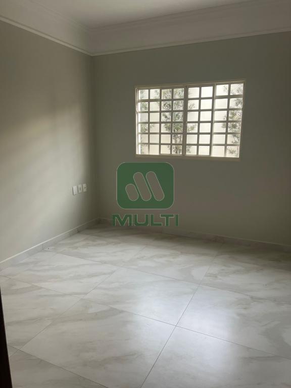 Casa à venda com 3 quartos, 250m² - Foto 12