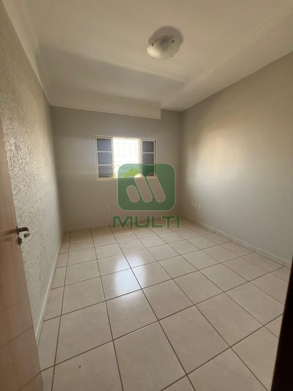 Casa à venda com 3 quartos, 250m² - Foto 13