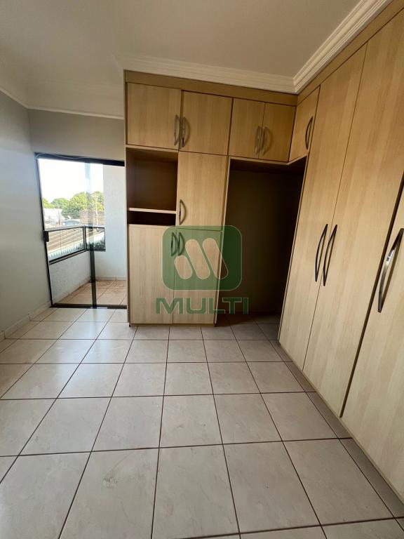 Casa à venda com 3 quartos, 250m² - Foto 14