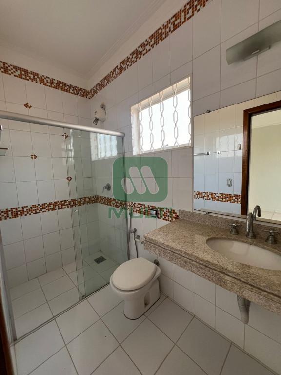 Casa à venda com 3 quartos, 250m² - Foto 15