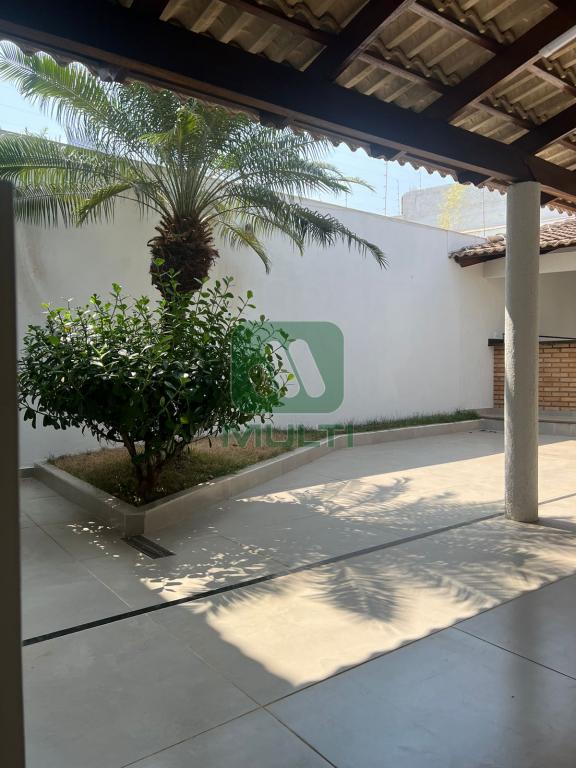 Casa à venda com 3 quartos, 250m² - Foto 19