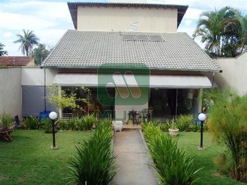 Casa à venda com 4 quartos, 300m² - Foto 2