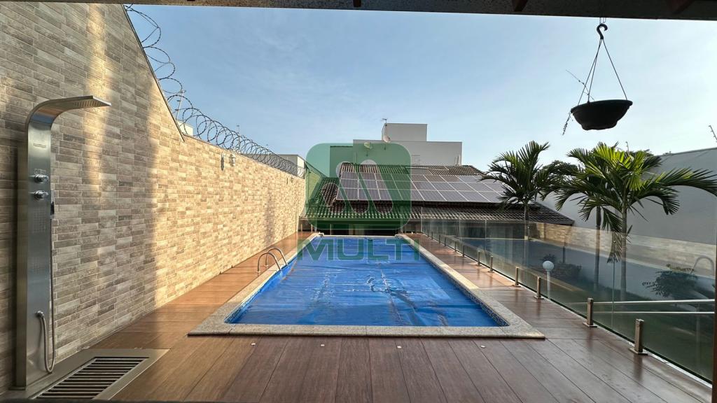 Casa à venda com 4 quartos, 300m² - Foto 11