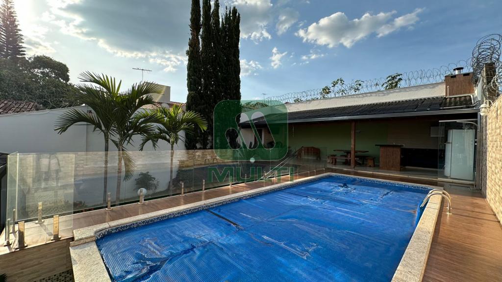 Casa à venda com 4 quartos, 300m² - Foto 26