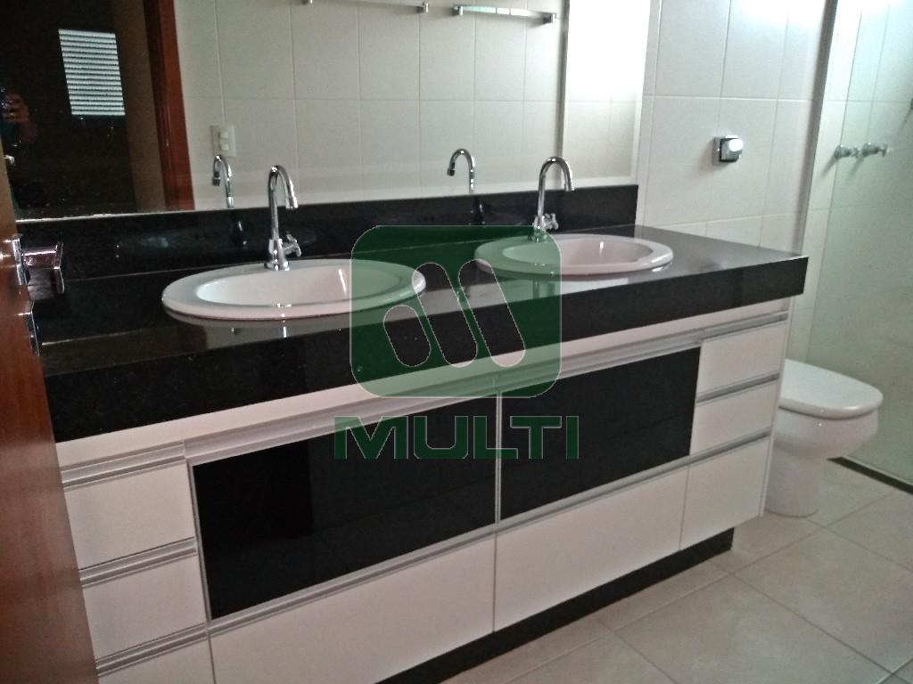 Apartamento à venda com 3 quartos, 184m² - Foto 13