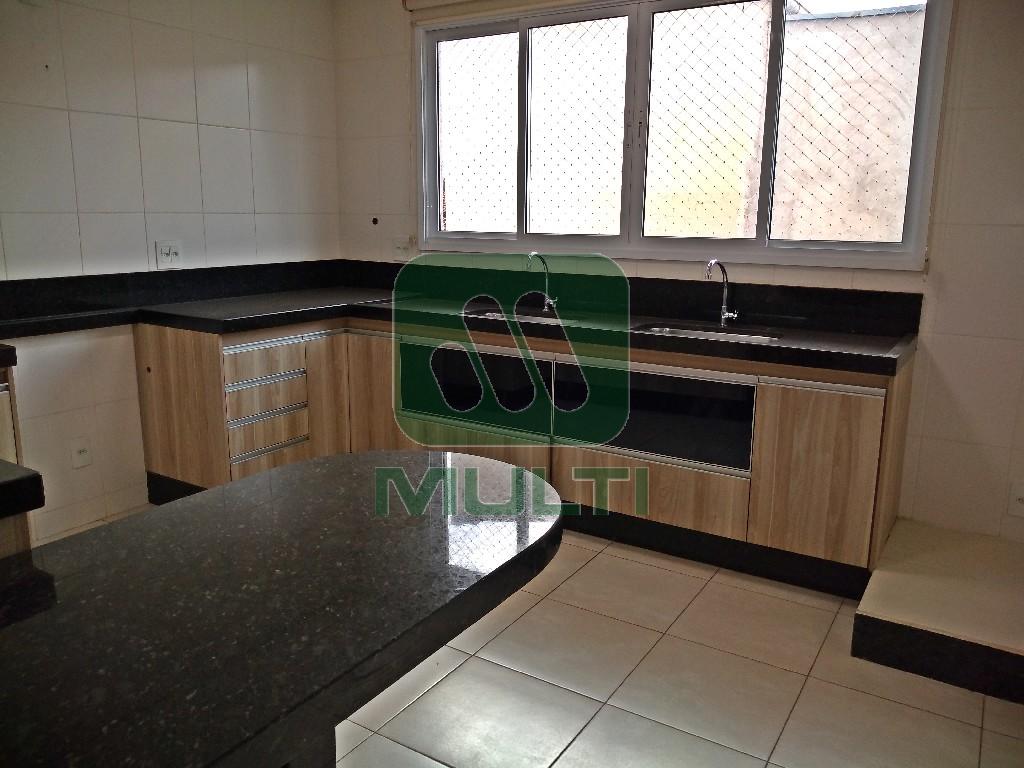 Apartamento à venda com 3 quartos, 184m² - Foto 22