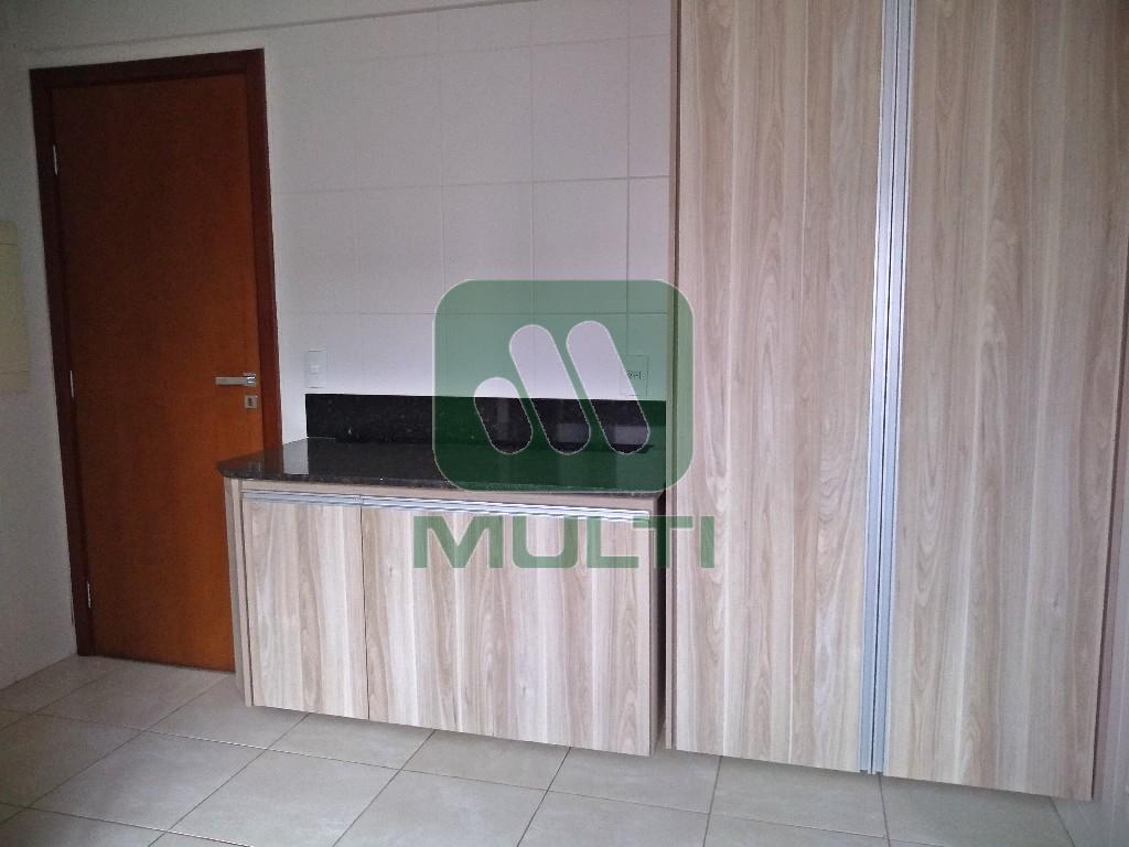 Apartamento à venda com 3 quartos, 184m² - Foto 25