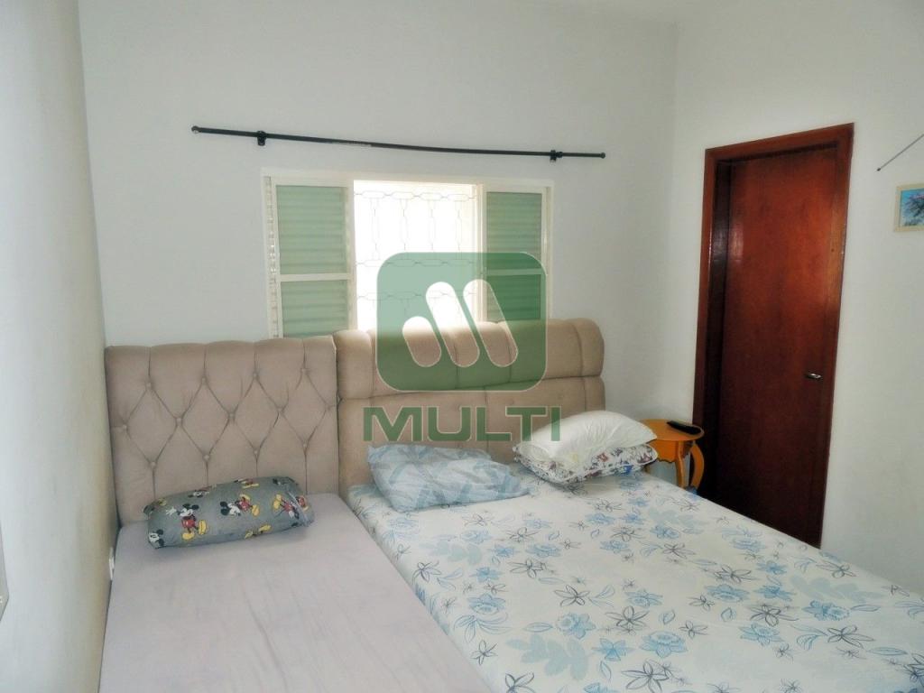 Casa à venda com 3 quartos, 120m² - Foto 3