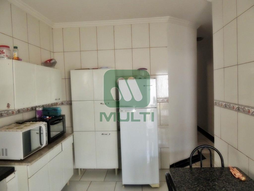 Casa à venda com 3 quartos, 120m² - Foto 8