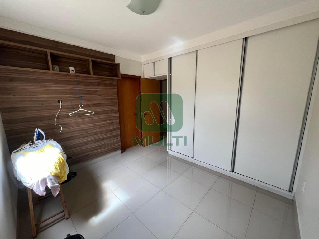 Casa à venda com 3 quartos, 350m² - Foto 7