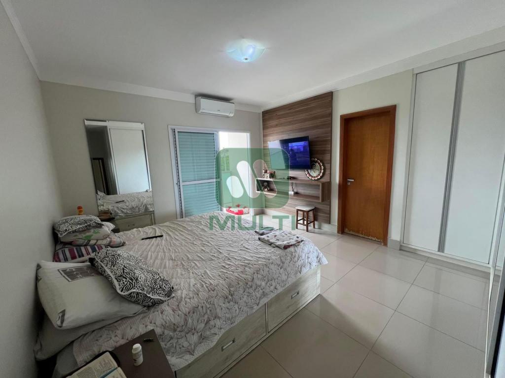 Casa à venda com 3 quartos, 350m² - Foto 12