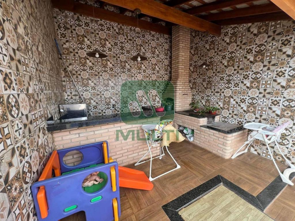 Casa à venda com 3 quartos, 350m² - Foto 19