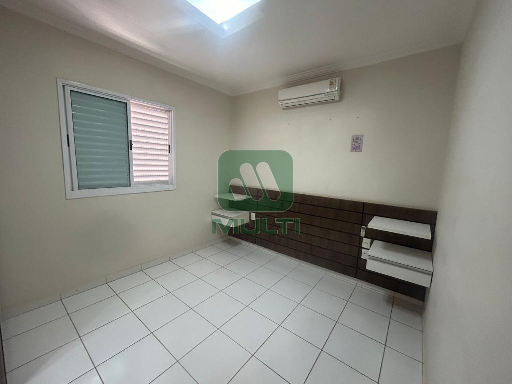 Apartamento à venda com 2 quartos, 67m² - Foto 12