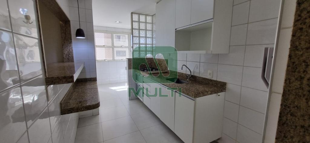 Apartamento à venda com 2 quartos, 83m² - Foto 4