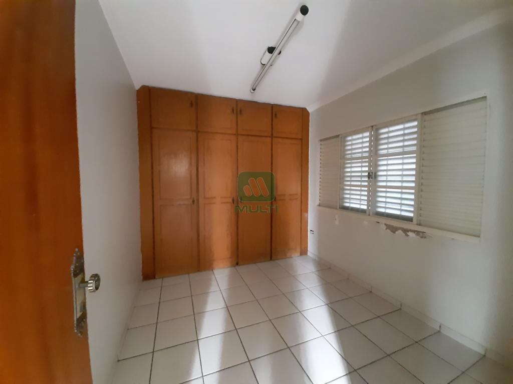 Casa à venda com 6 quartos, 297m² - Foto 15