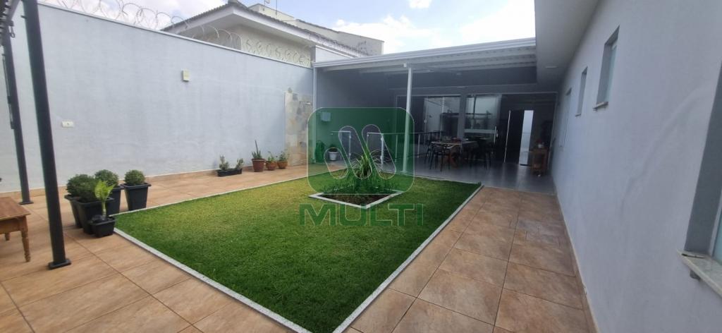 Casa à venda com 3 quartos, 325m² - Foto 23