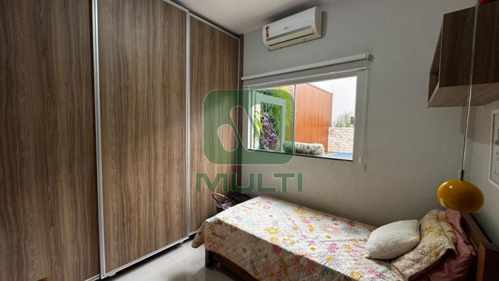 Casa à venda com 3 quartos, 195m² - Foto 13