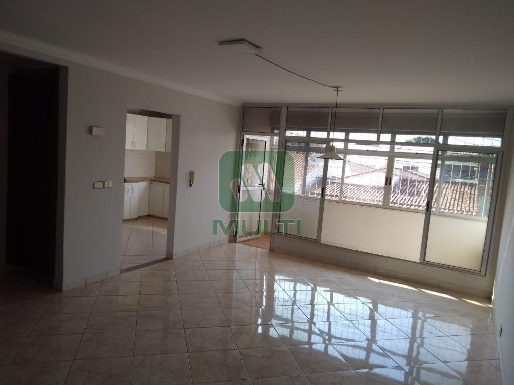 Apartamento à venda com 3 quartos, 140m² - Foto 4