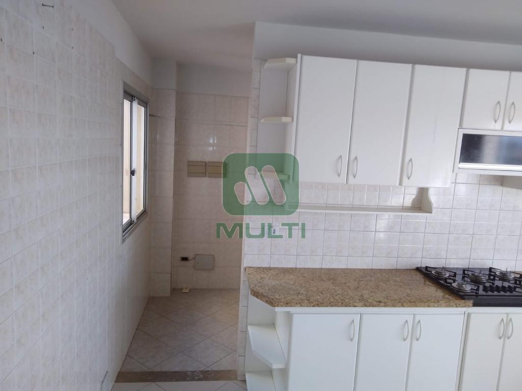 Apartamento à venda com 3 quartos, 140m² - Foto 6