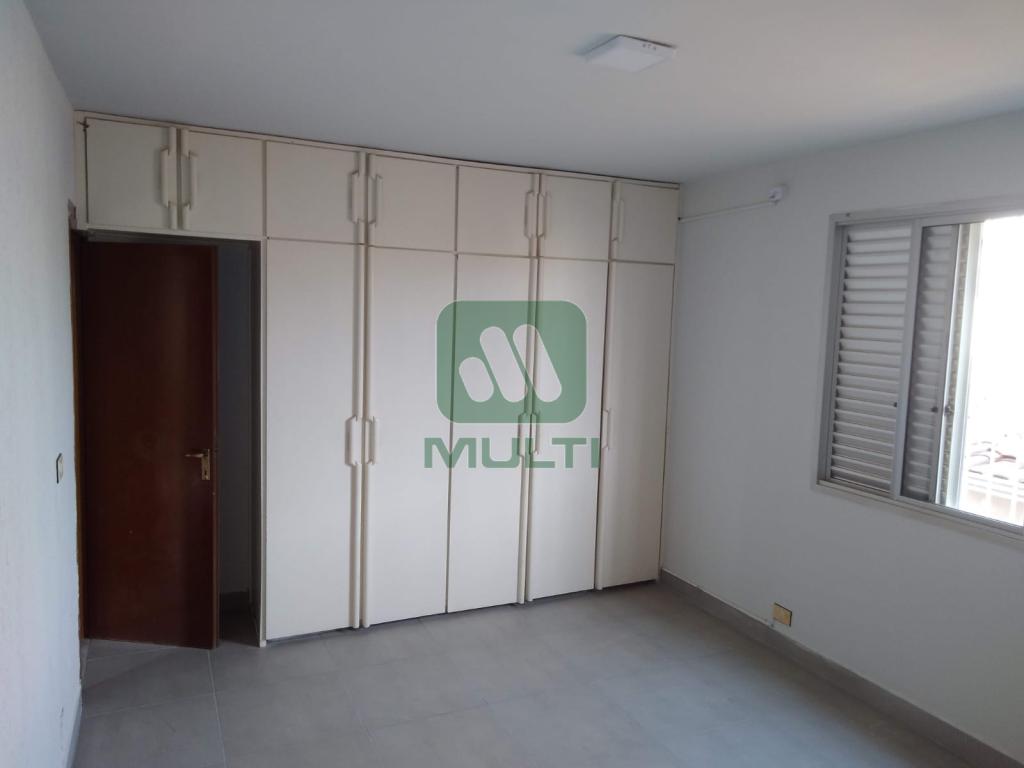 Apartamento à venda com 3 quartos, 140m² - Foto 13