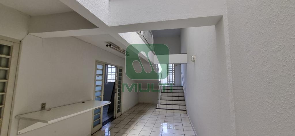 Prédio Inteiro à venda com 1 quarto, 248m² - Foto 12