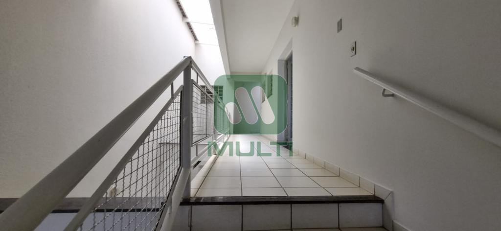 Prédio Inteiro à venda com 1 quarto, 248m² - Foto 13