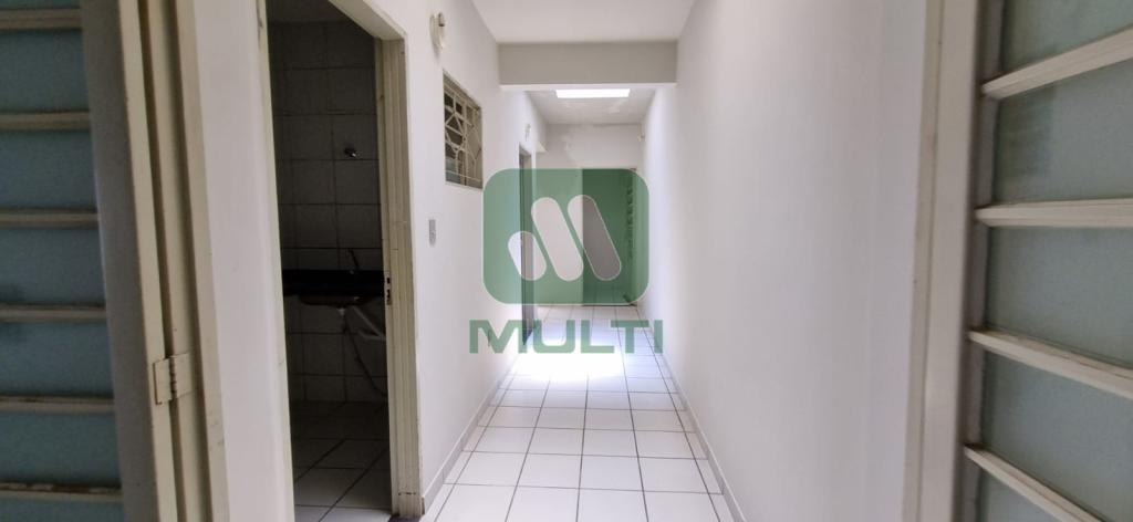 Prédio Inteiro à venda com 1 quarto, 248m² - Foto 16