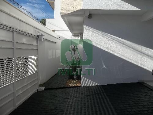 Casa à venda com 4 quartos, 540m² - Foto 2