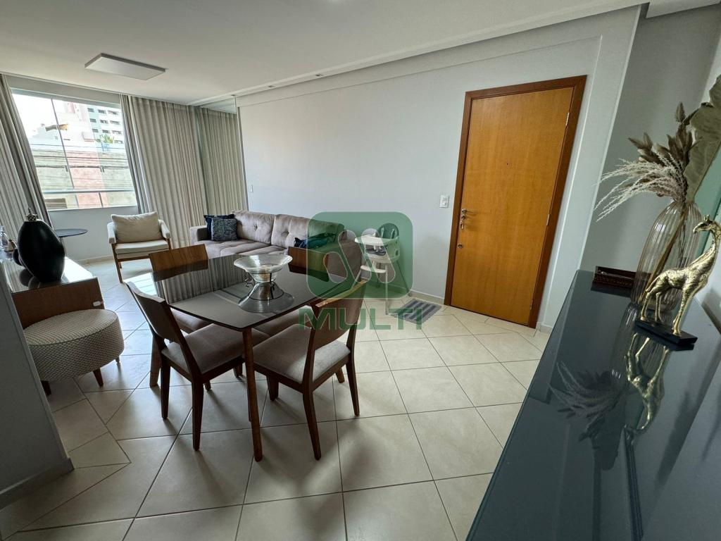 Apartamento à venda com 3 quartos, 98m² - Foto 2