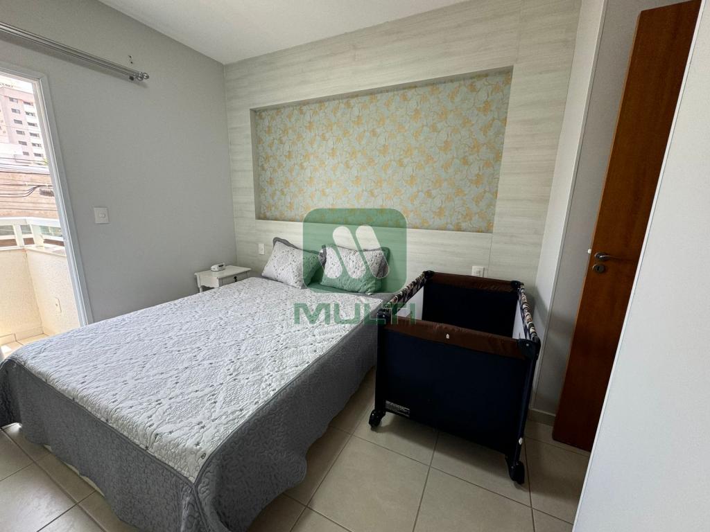 Apartamento à venda com 3 quartos, 98m² - Foto 3