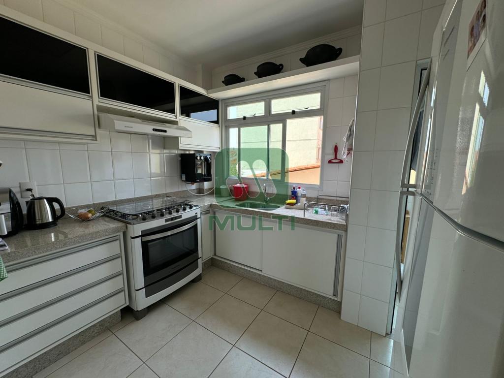 Apartamento à venda com 3 quartos, 98m² - Foto 14