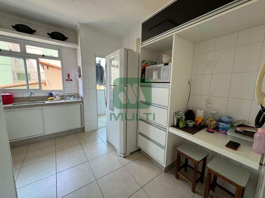 Apartamento à venda com 3 quartos, 98m² - Foto 15