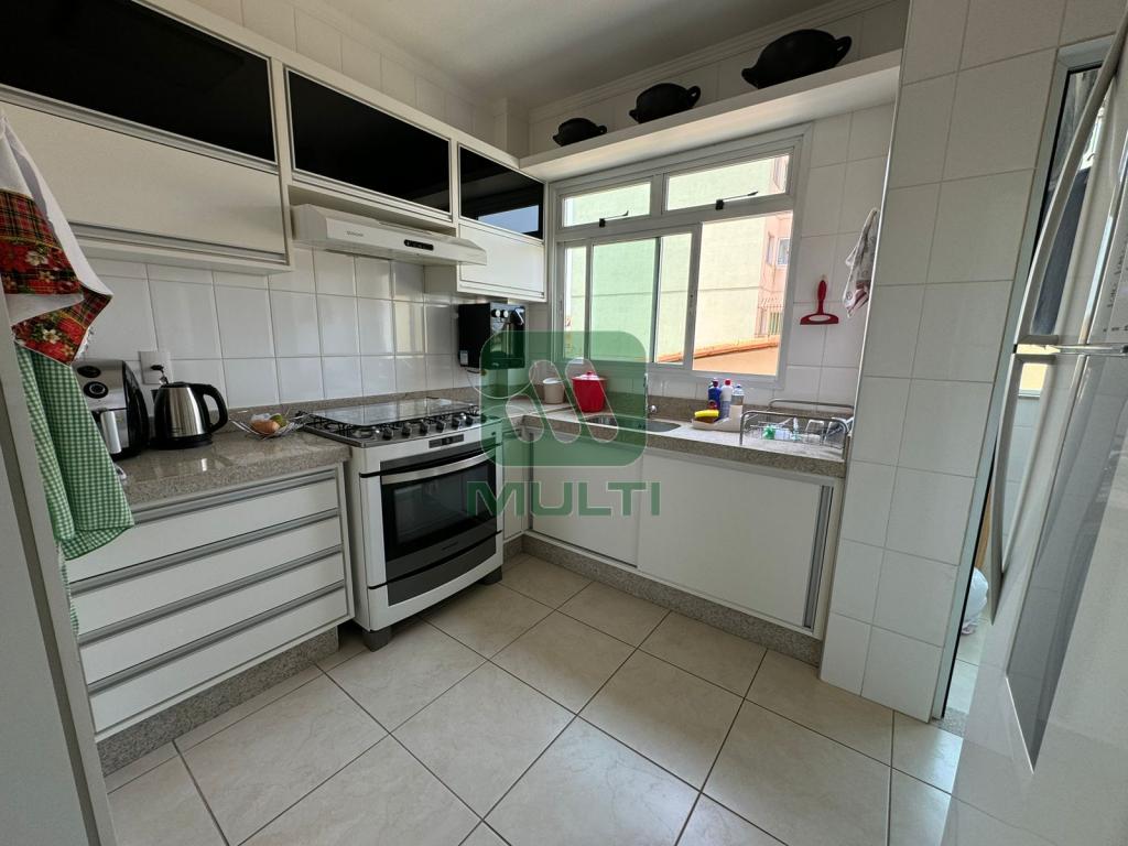 Apartamento à venda com 3 quartos, 98m² - Foto 16