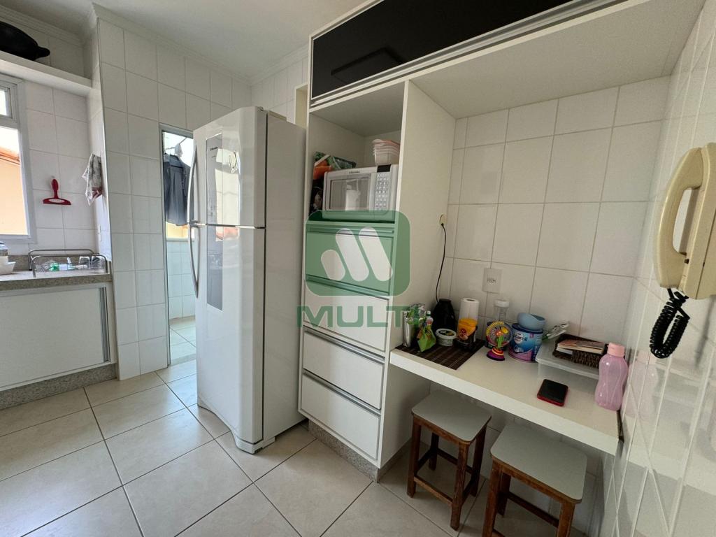 Apartamento à venda com 3 quartos, 98m² - Foto 17