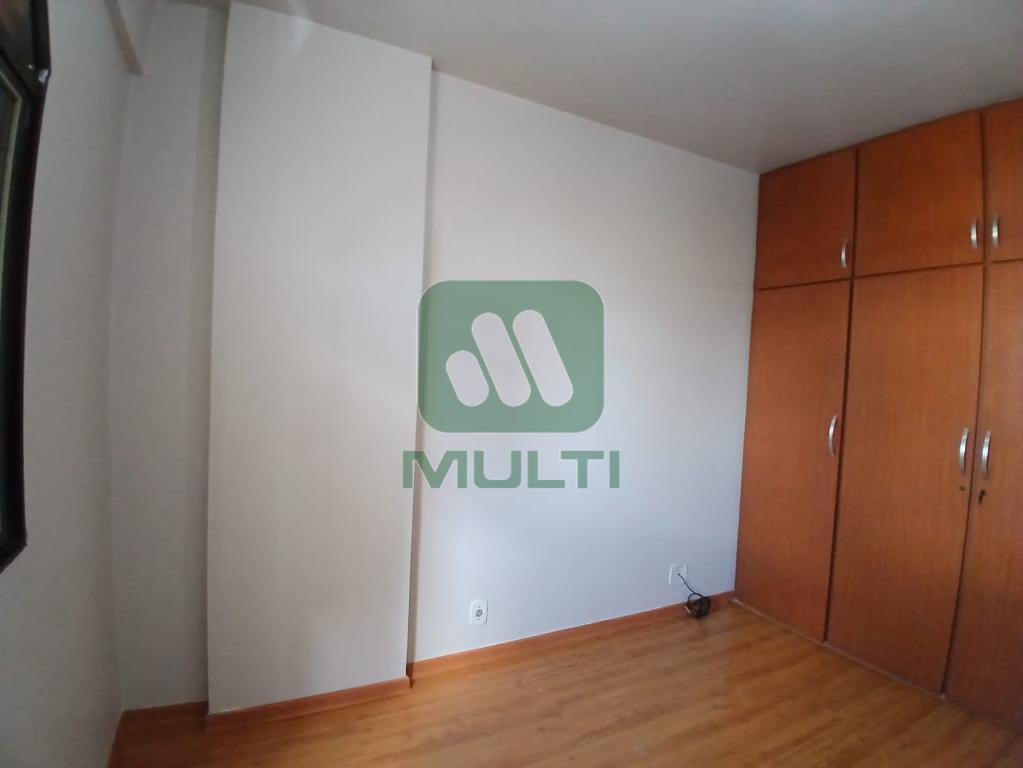 Apartamento à venda com 2 quartos, 70m² - Foto 5