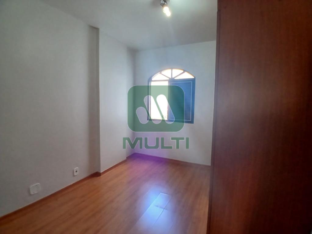 Apartamento à venda com 2 quartos, 70m² - Foto 8