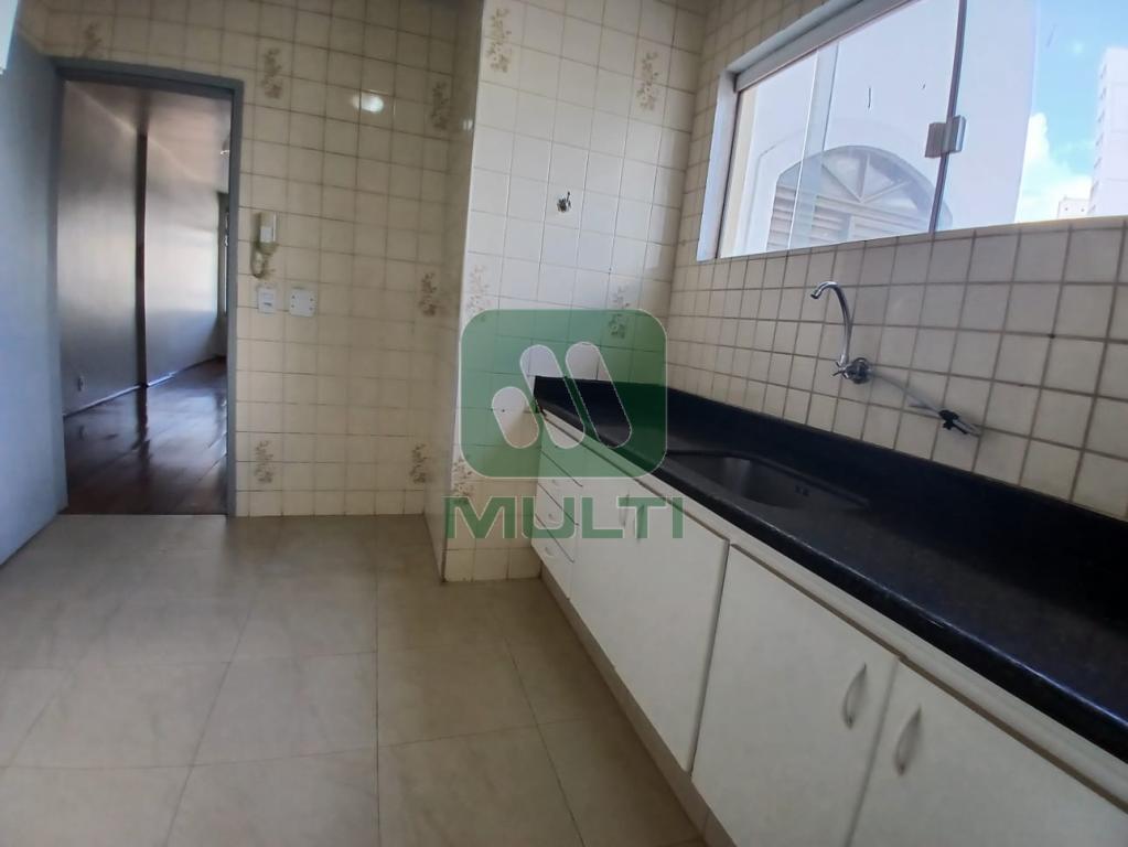 Apartamento à venda com 2 quartos, 70m² - Foto 19