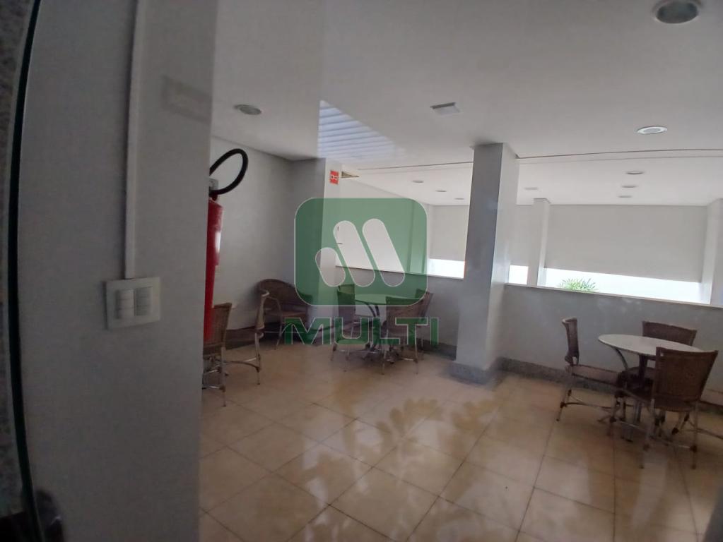 Apartamento à venda com 2 quartos, 70m² - Foto 21