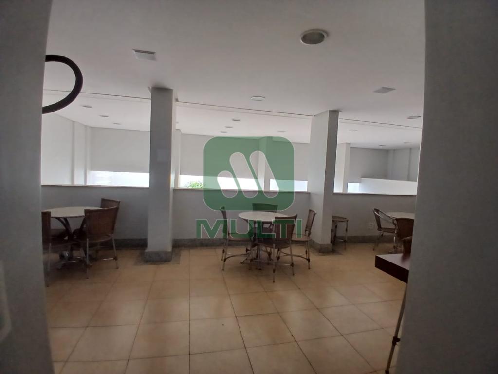 Apartamento à venda com 2 quartos, 70m² - Foto 24