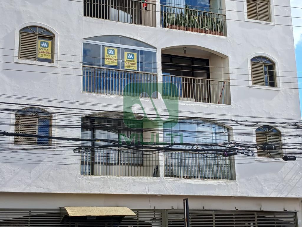 Apartamento à venda com 2 quartos, 70m² - Foto 28