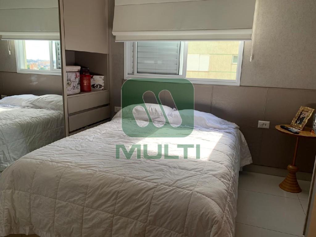 Apartamento à venda com 2 quartos, 63m² - Foto 7