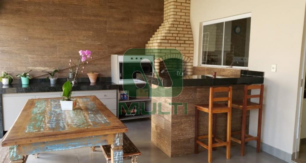 Casa à venda com 4 quartos, 217m² - Foto 15