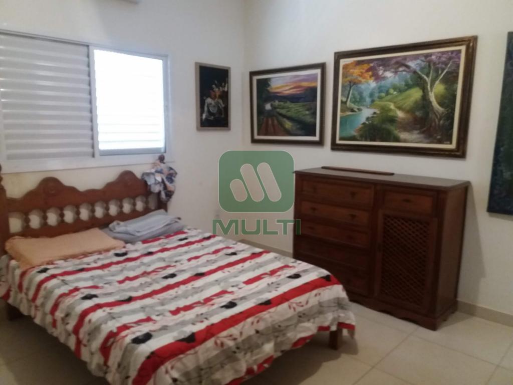 Casa à venda com 3 quartos, 120m² - Foto 8