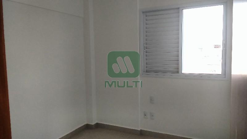 Apartamento à venda com 2 quartos, 58m² - Foto 3