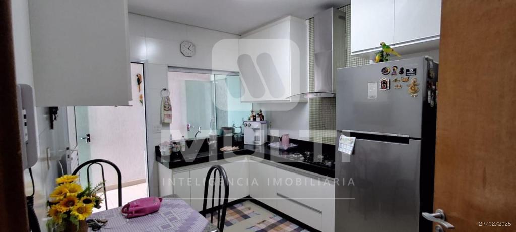 Casa à venda com 3 quartos, 160m² - Foto 7