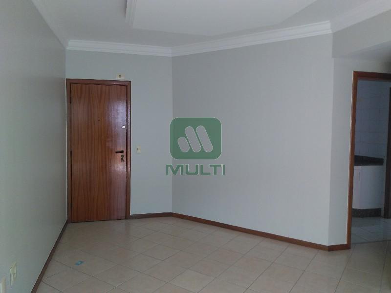 Apartamento à venda com 3 quartos, 87m² - Foto 3